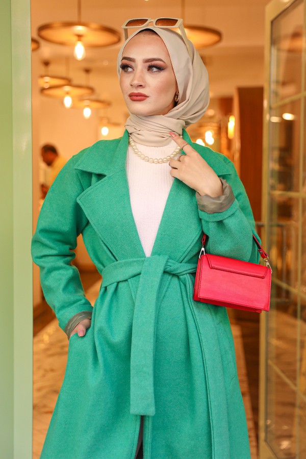 Kuşaklı Astarlı Kaştel Kaban - Zümrüt Yeşi̇li̇ Kuşaklı Astarlı Kaştel Kaban - Zümrüt Yeşi̇li̇